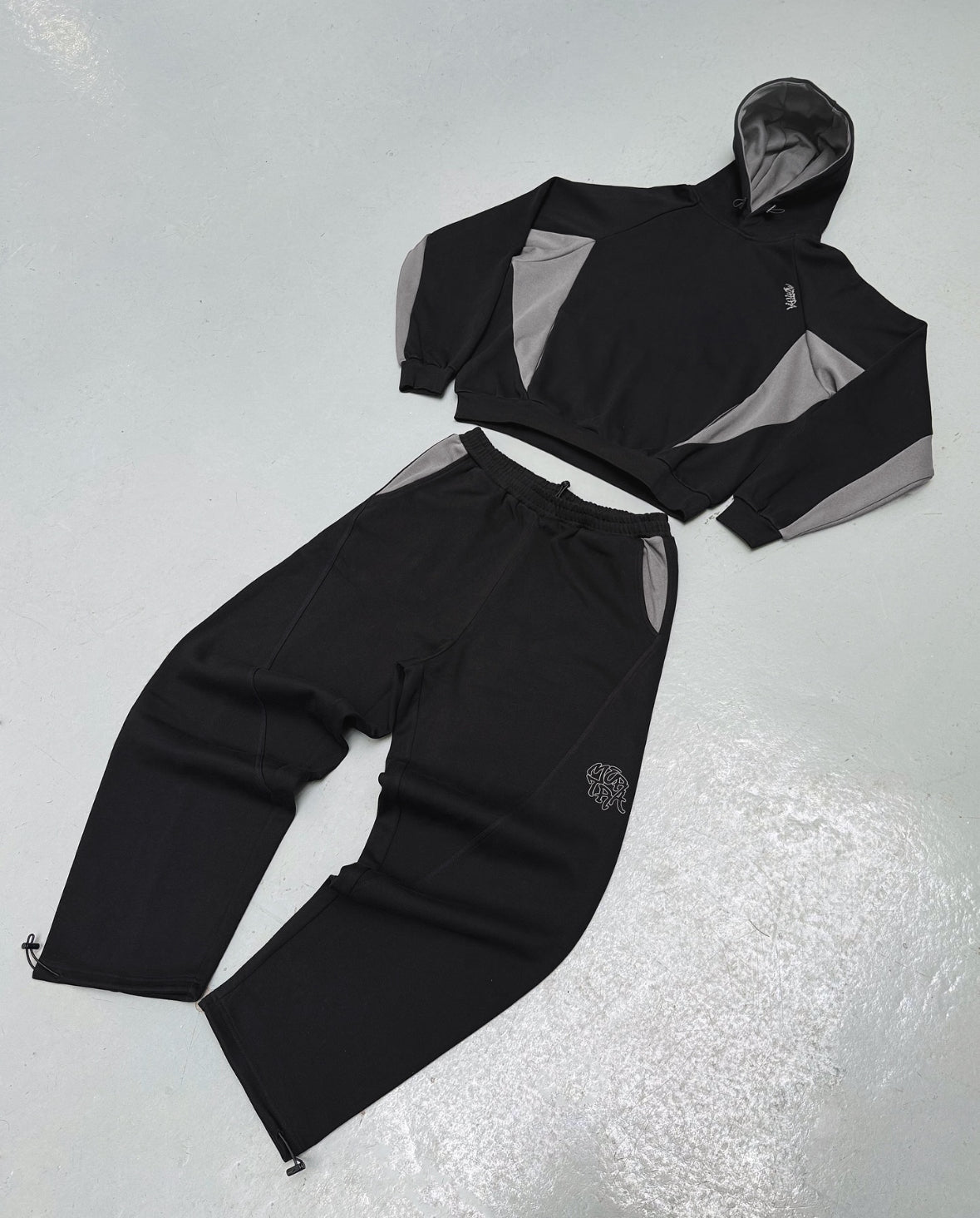 A Mertra Tracksuit – Black